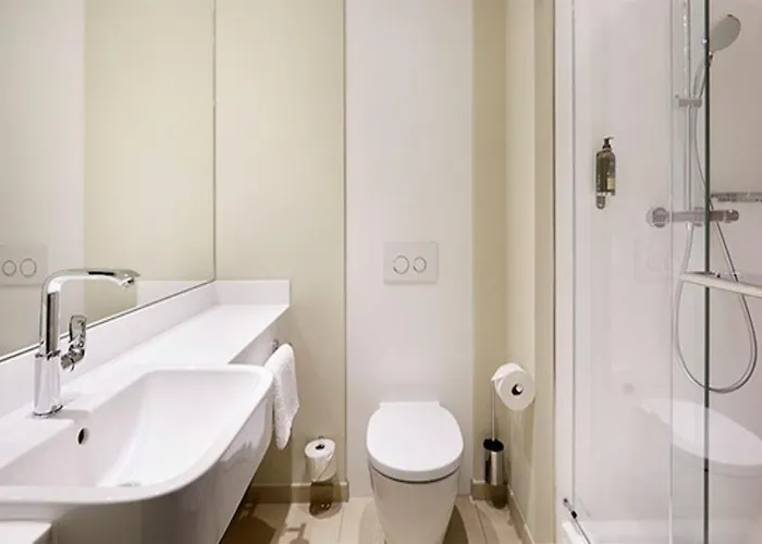 Hotel Premier St. Pauli 3*